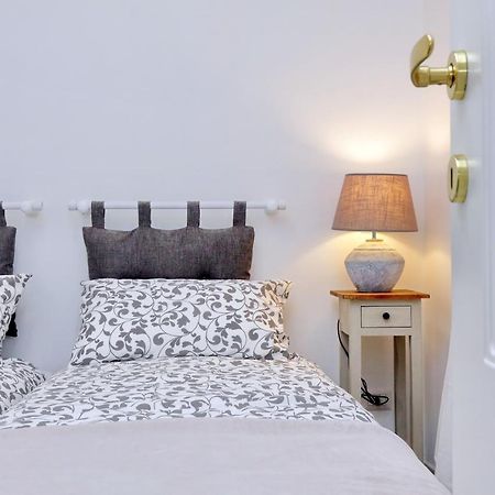Monti Charming Apartment - Rome Short Let Service מראה חיצוני תמונה