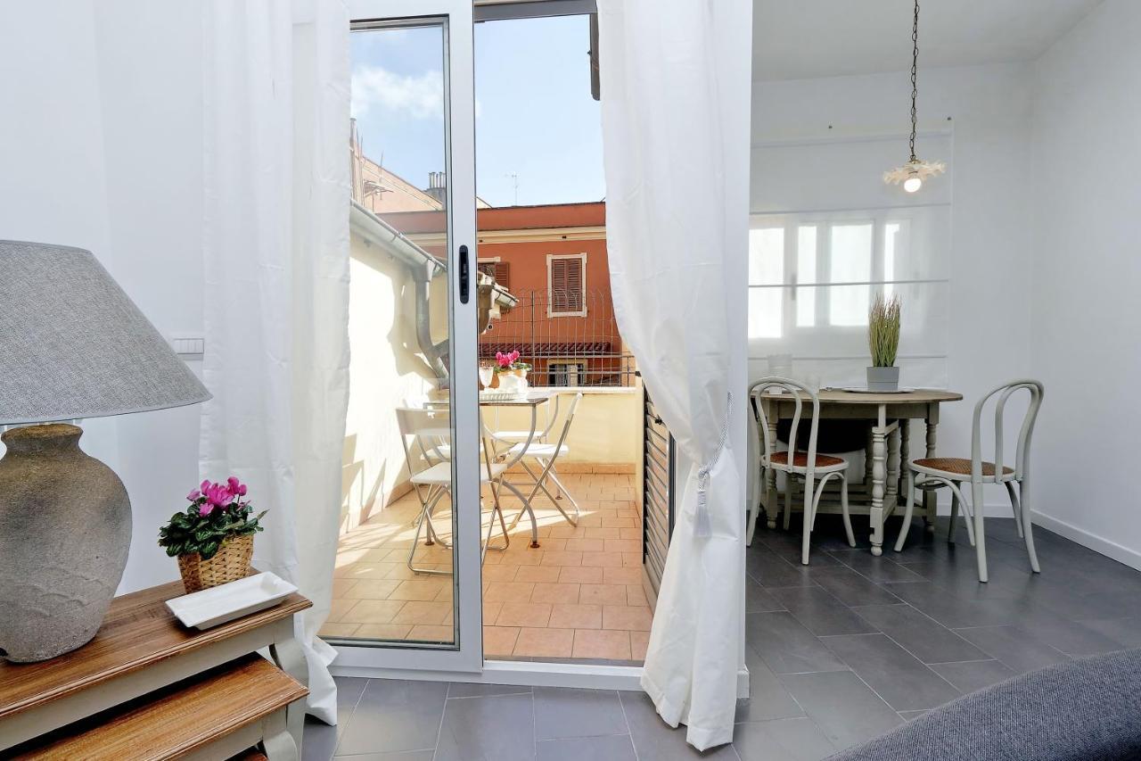 Monti Charming Apartment - Rome Short Let Service מראה חיצוני תמונה