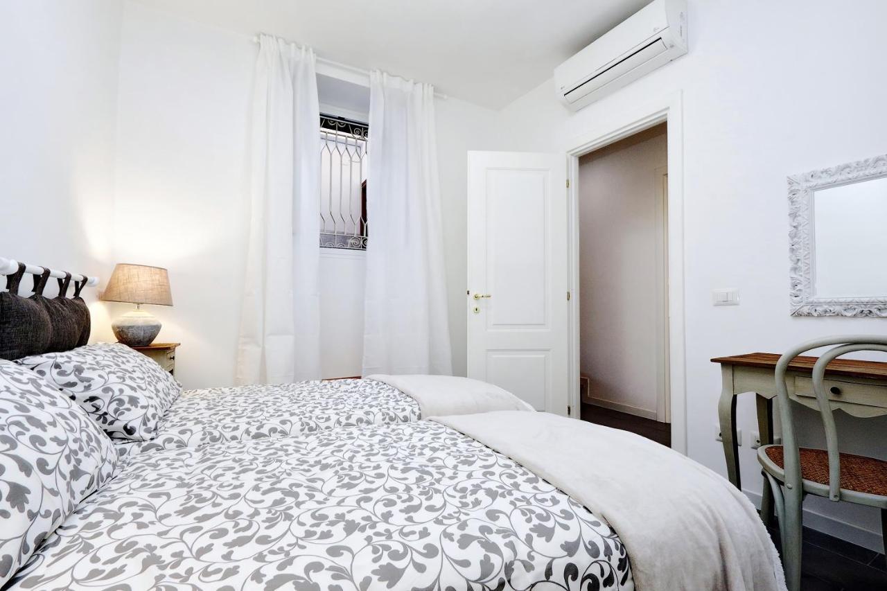 Monti Charming Apartment - Rome Short Let Service מראה חיצוני תמונה